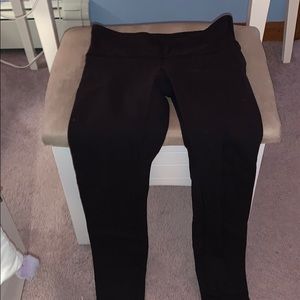 black lulu leggings
